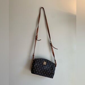 Dooney & Bourke Blakely Penny Signature Pure Handbag Shoulder Bag Small Fashion